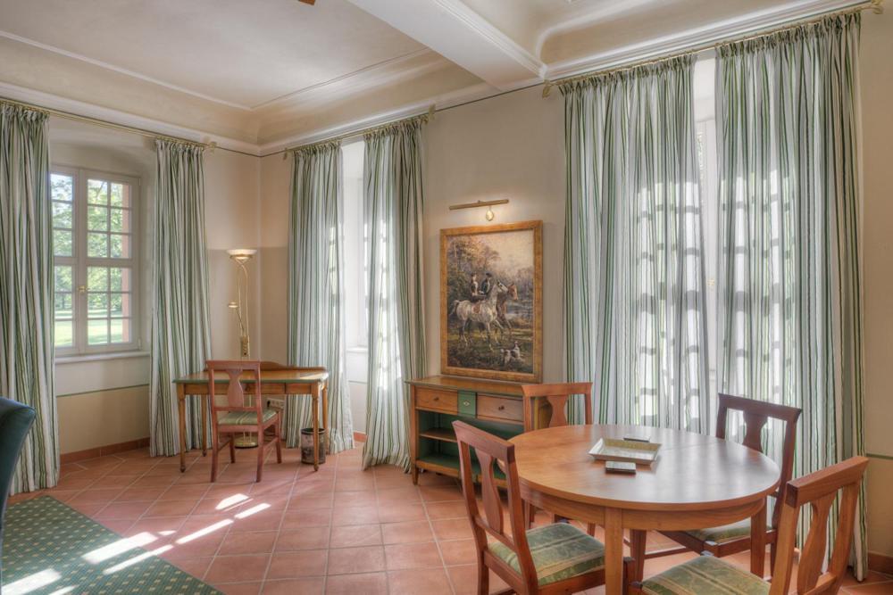 Urlaubsresidenz Marstall Und Kanzlei Im Schlossensemble Luebbenau Exterior photo