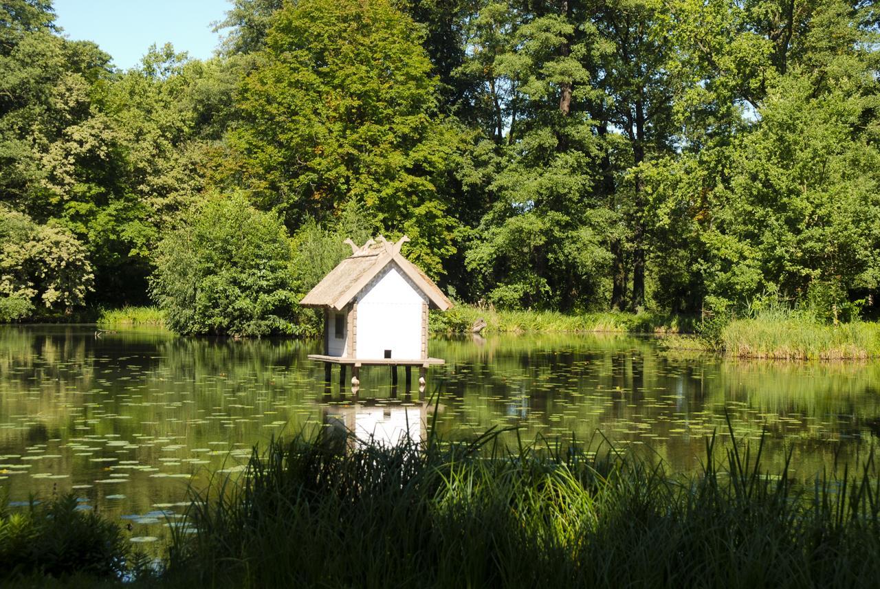 Urlaubsresidenz Marstall Und Kanzlei Im Schlossensemble Luebbenau Exterior photo