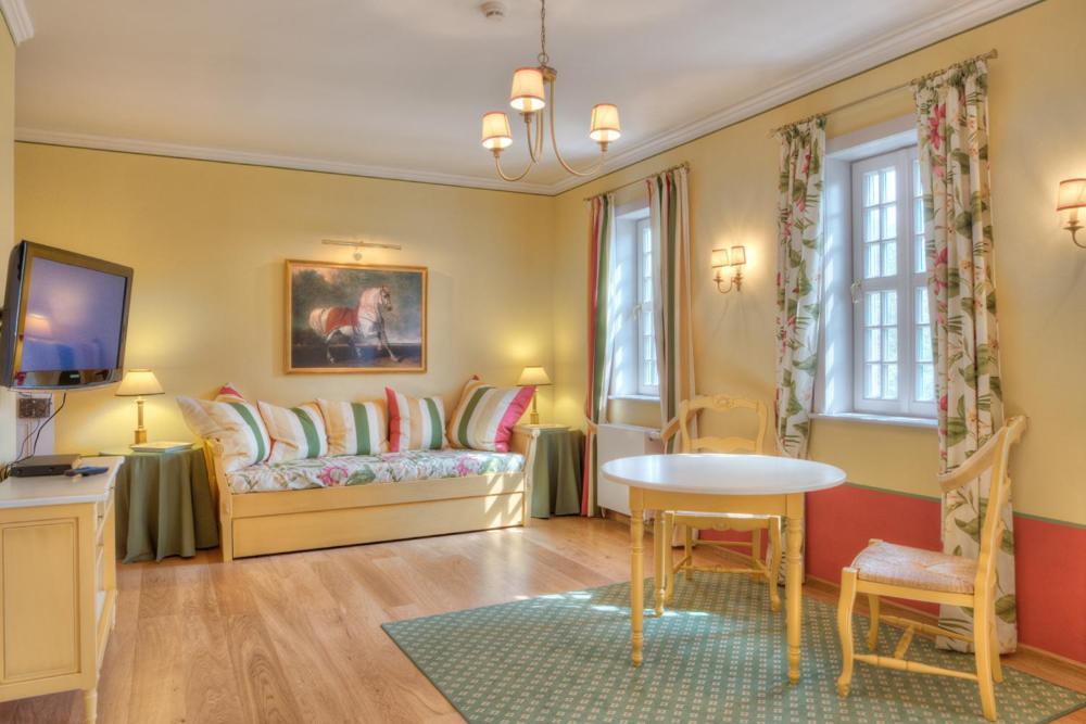 Urlaubsresidenz Marstall Und Kanzlei Im Schlossensemble Luebbenau Exterior photo
